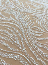 Dantela Couture Ivory cu Tulle Nude cu Siraguri, cu Margele si Paiete